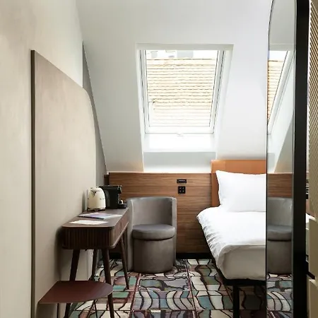 Hotel Gin 4*