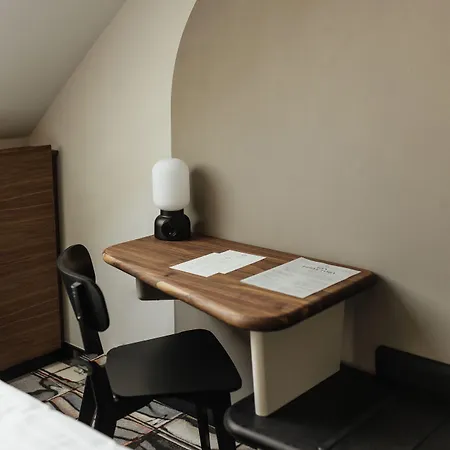 Gin Hotel 4*