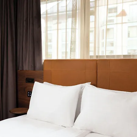 Hotel Gin